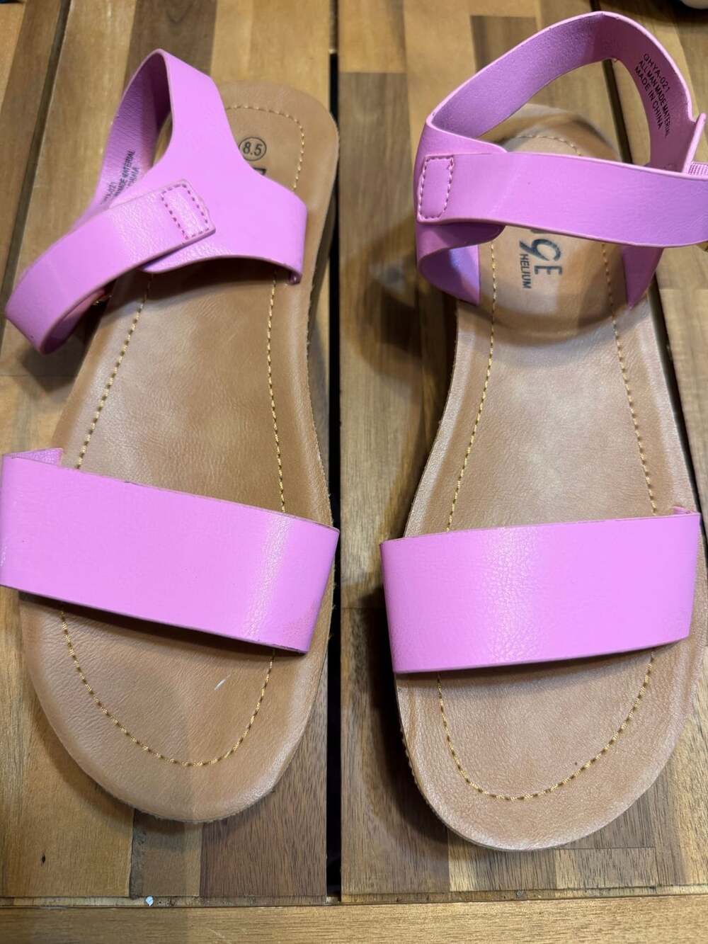 Rouge Helium Sandals Size 8.5 Pink